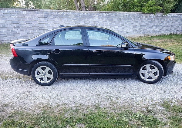 Volvo S40 cena 17900 przebieg: 265000, rok produkcji 2008 z Lubartów małe 529